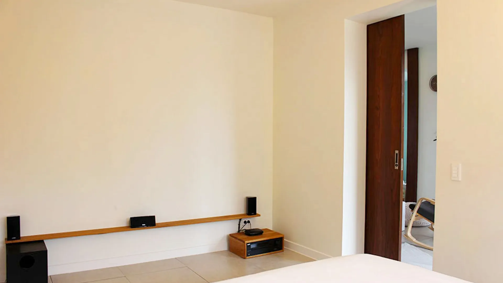 Void Hotel Jeju 2*,  South Korea